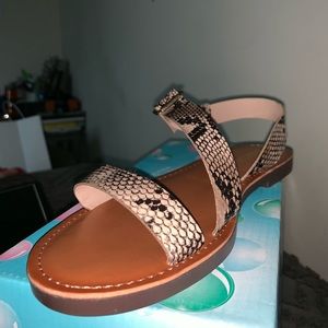 Snake Print Brown & Tan Asymmetrical Strappy Sandals Sz.8.5